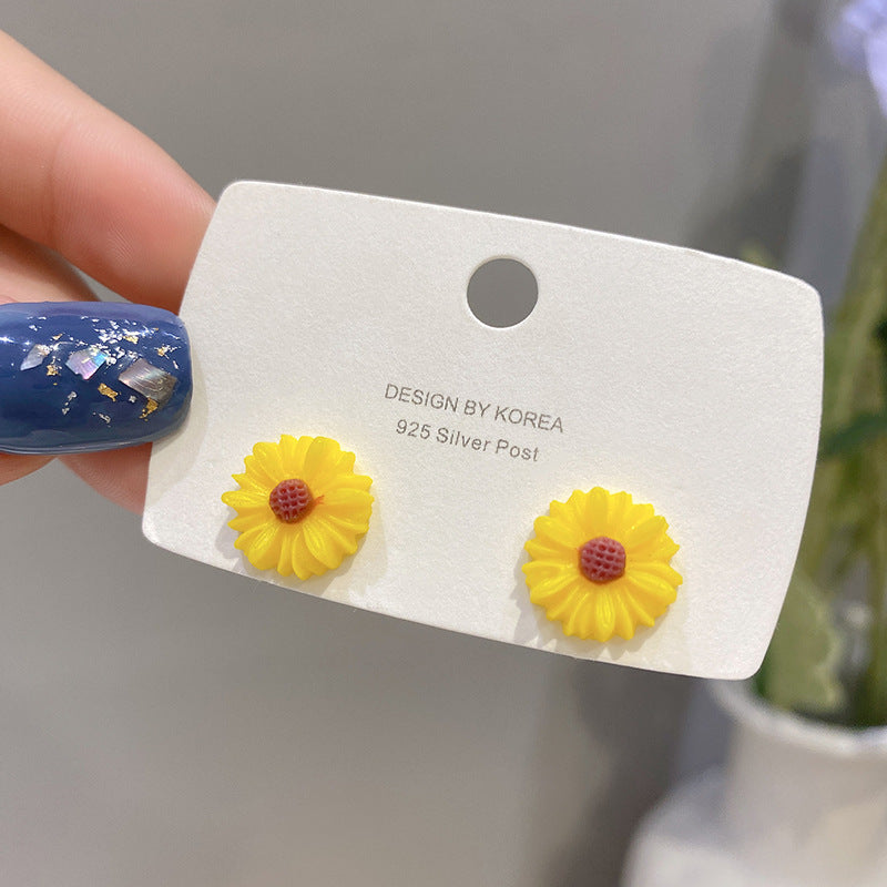 Aretes Pequeños De Aleación De Flor De Margarita al por mayor